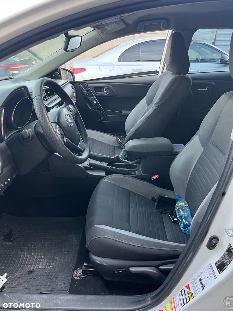 Toyota Auris Hybrid 135 Comfort - 18