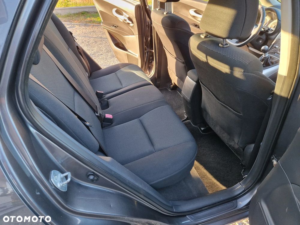 Toyota Auris - 14