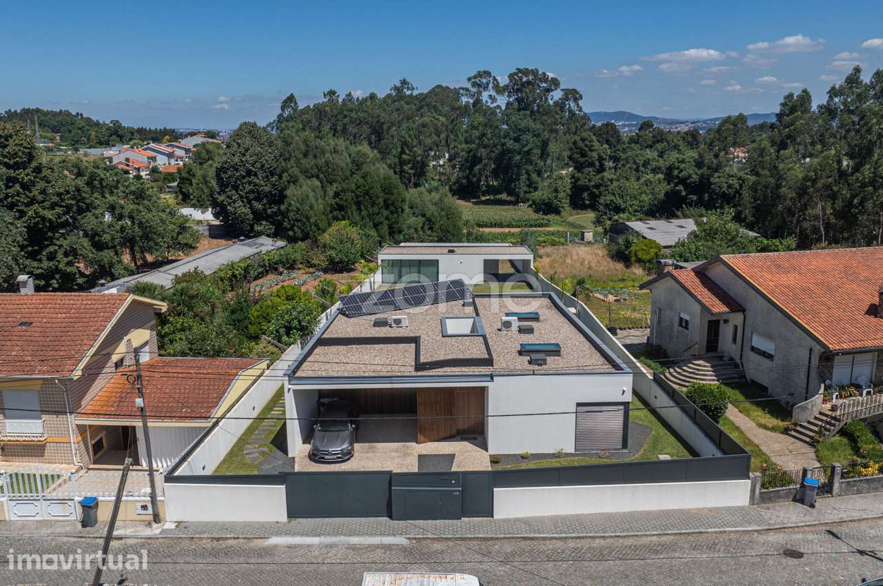 Moradia T3 Térrea Semi-Nova com Terreno de 1.300 m²|Pedroso, V.N.Ga... - Grande imagem: 2/46