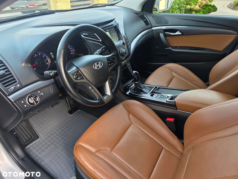 Hyundai i40 Kombi 2.0 Automatik Premium - 20