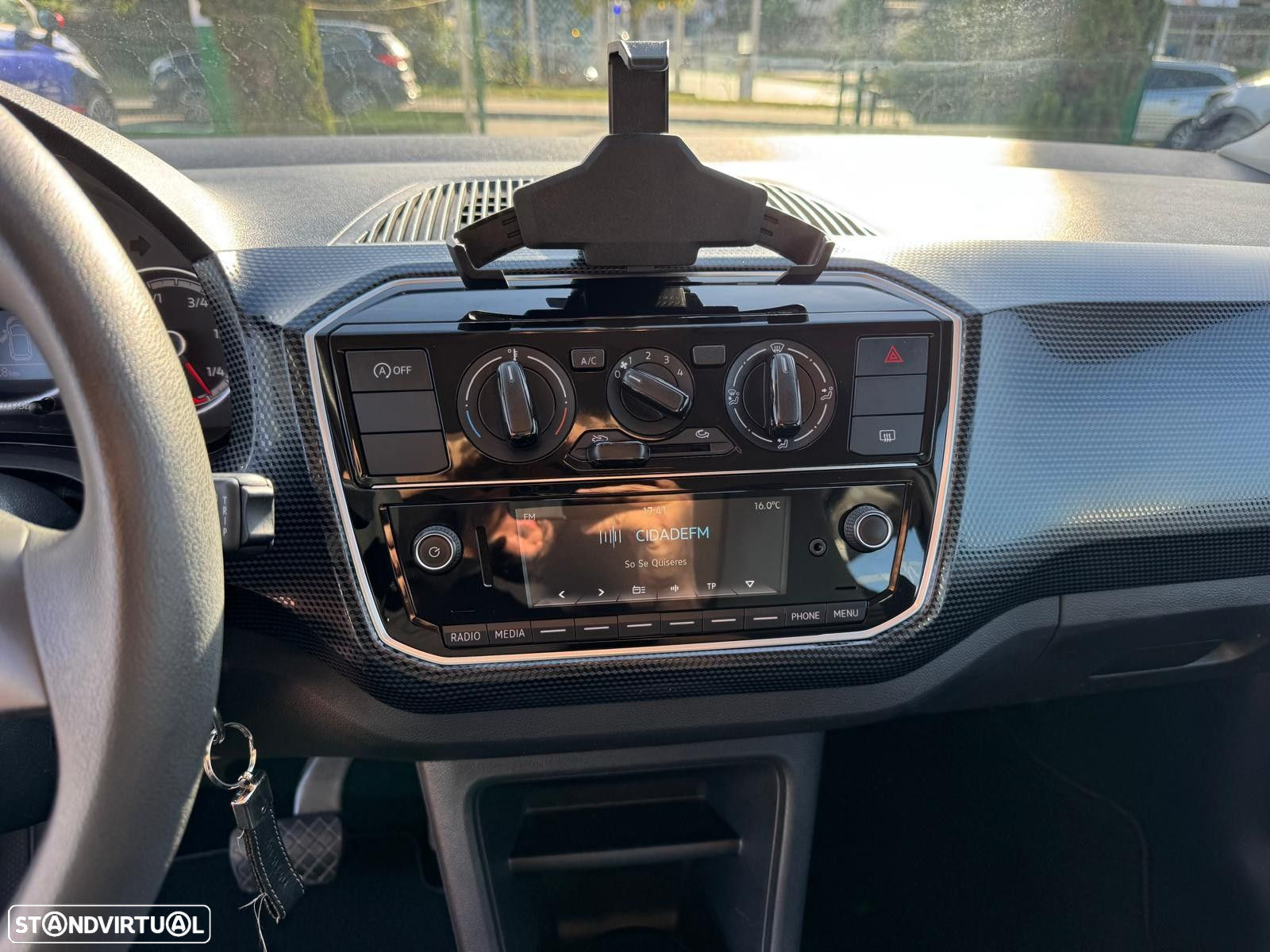 VW Up! - 10
