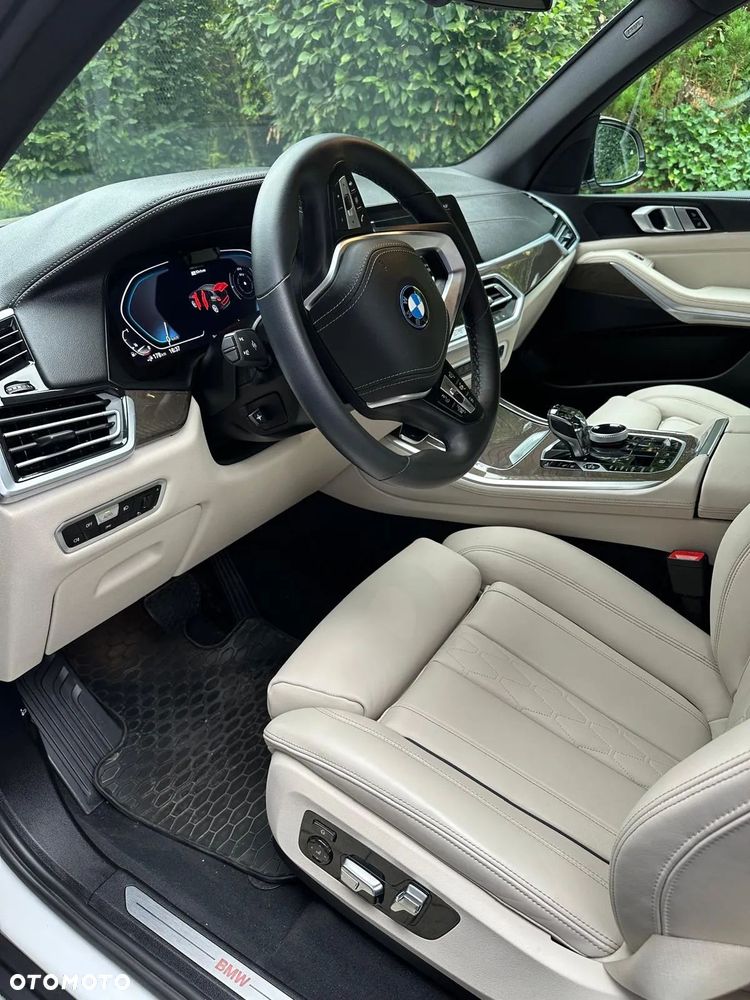 BMW X5 xDrive45e - 16