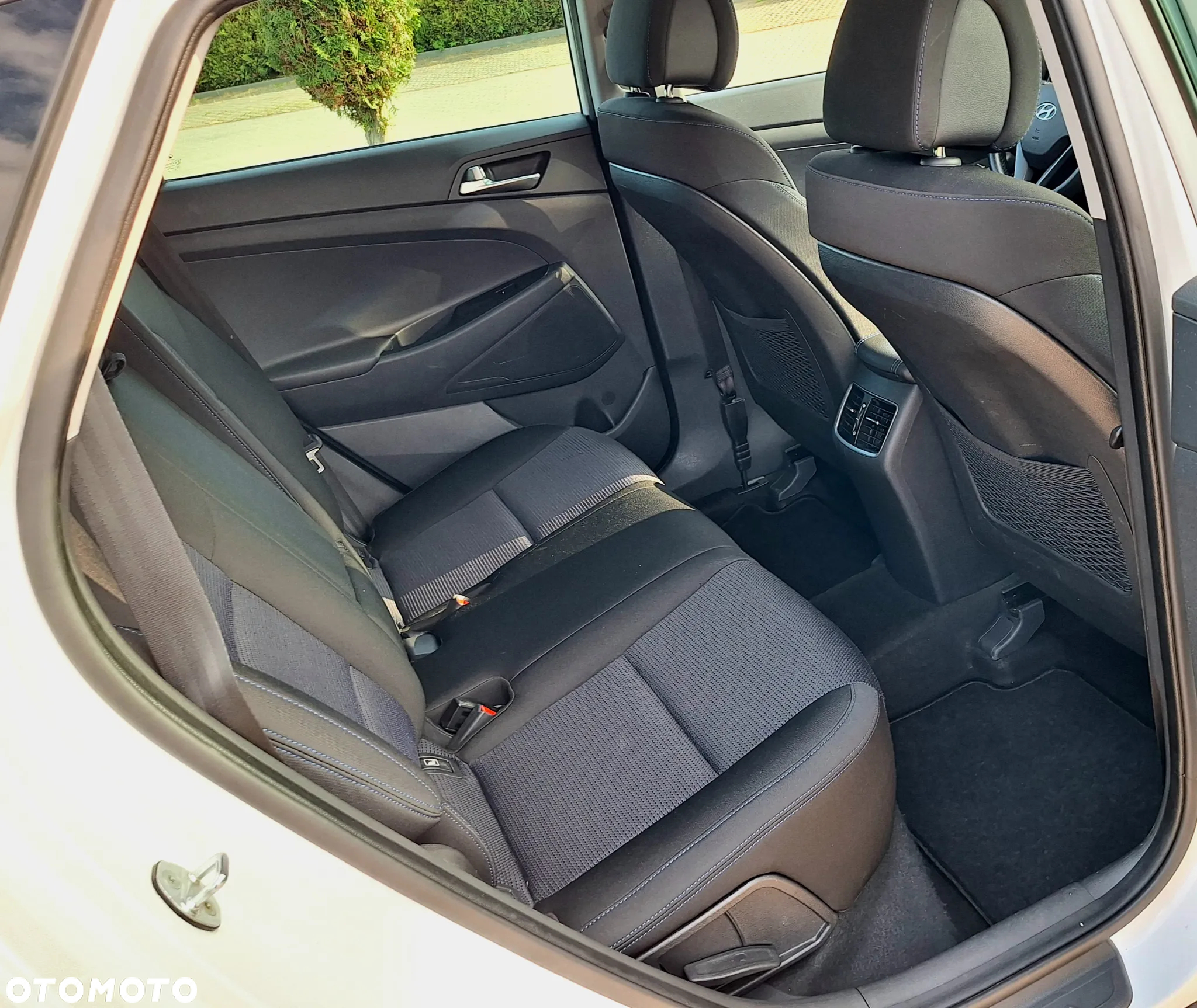 Hyundai Tucson blue 1.7 CRDi 2WD Intro Edition - 16
