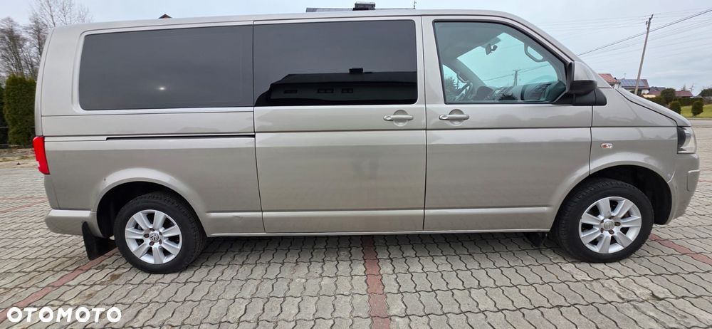 Volkswagen Caravelle - 9