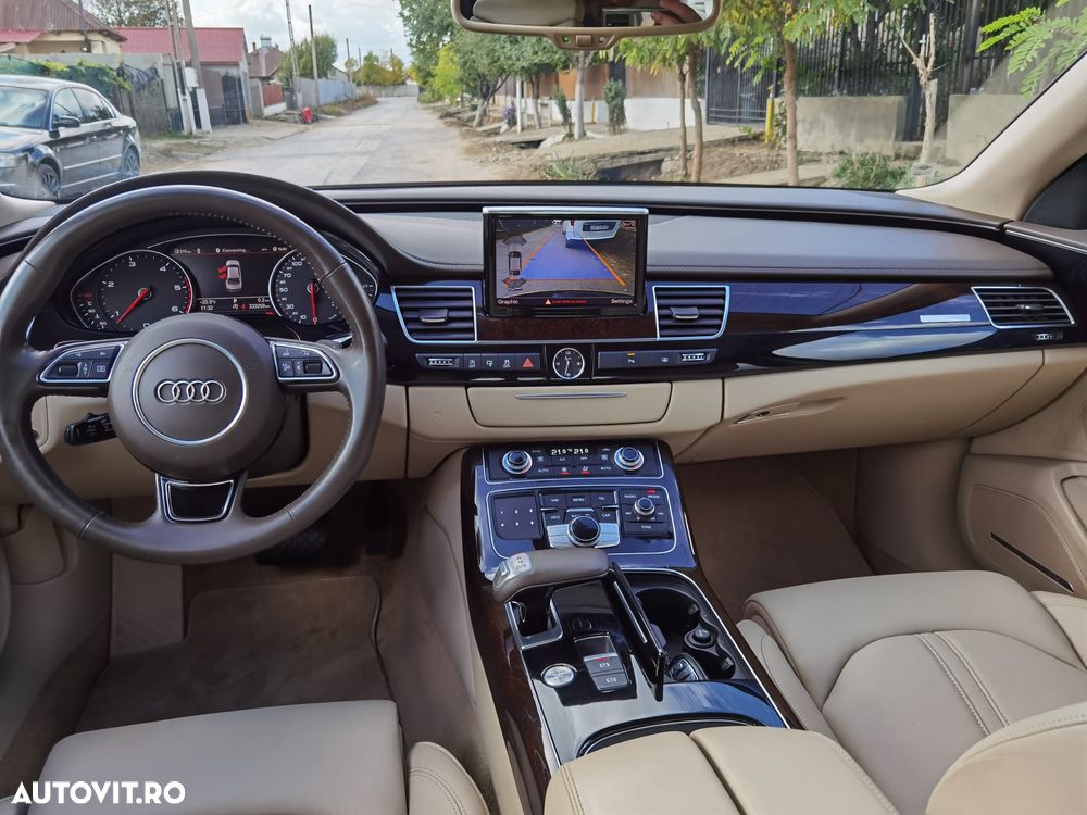 Audi A8 - 4