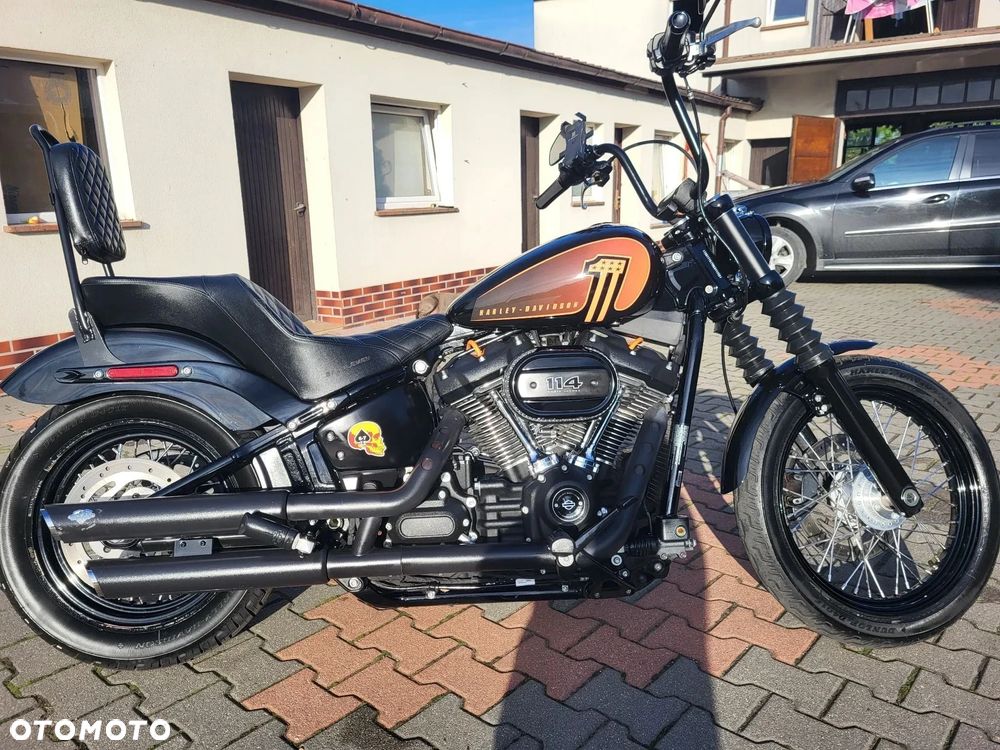 Harley-Davidson Softail Street Bob - 1