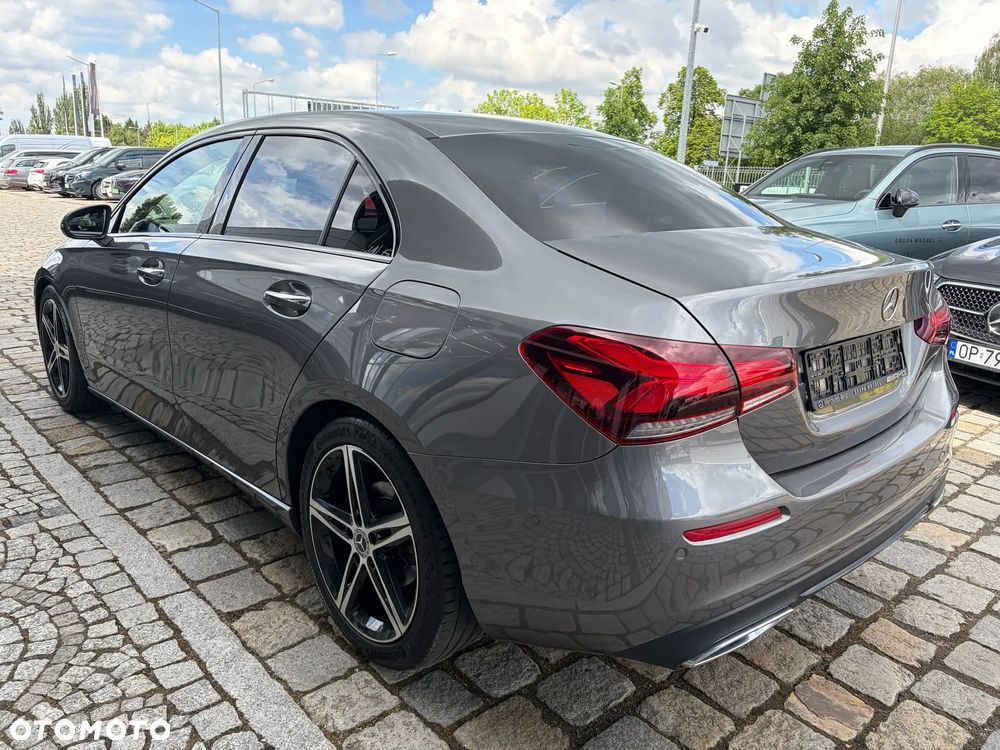 Mercedes-Benz Klasa A 180 Progressive 7G-DCT - 4