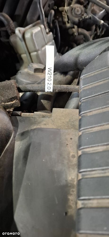 Silnik Słupek Mercedes-Benz W210 2.0 Benzyna - 2