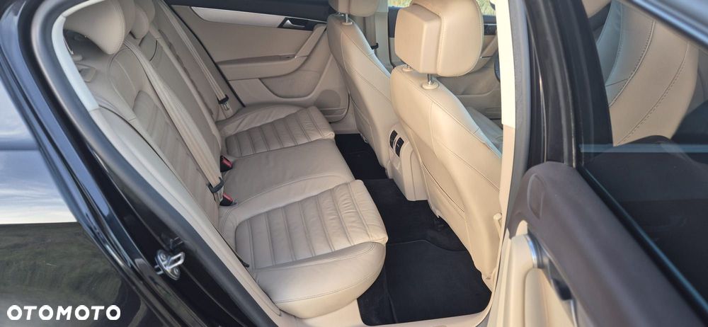 Volkswagen Passat 2.0 TSI Highline - 11