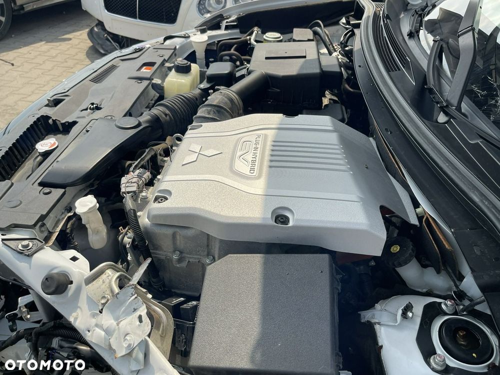 Mitsubishi Outlander 2.4 4WD Spirit+ - 19