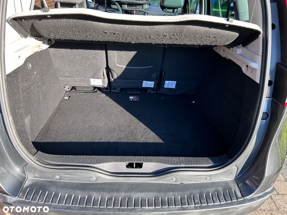 Renault Scenic 1.6 16V 110 Authentique - 16