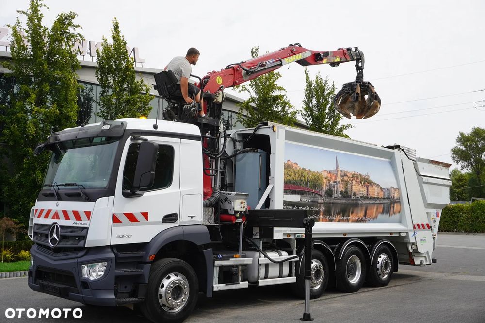 Mercedes-Benz Antos 3240 8x2 / HDS Tajfun 5 t / Zabudowa Śmieciarka Farid Industries / 3 osie skrętne - 4