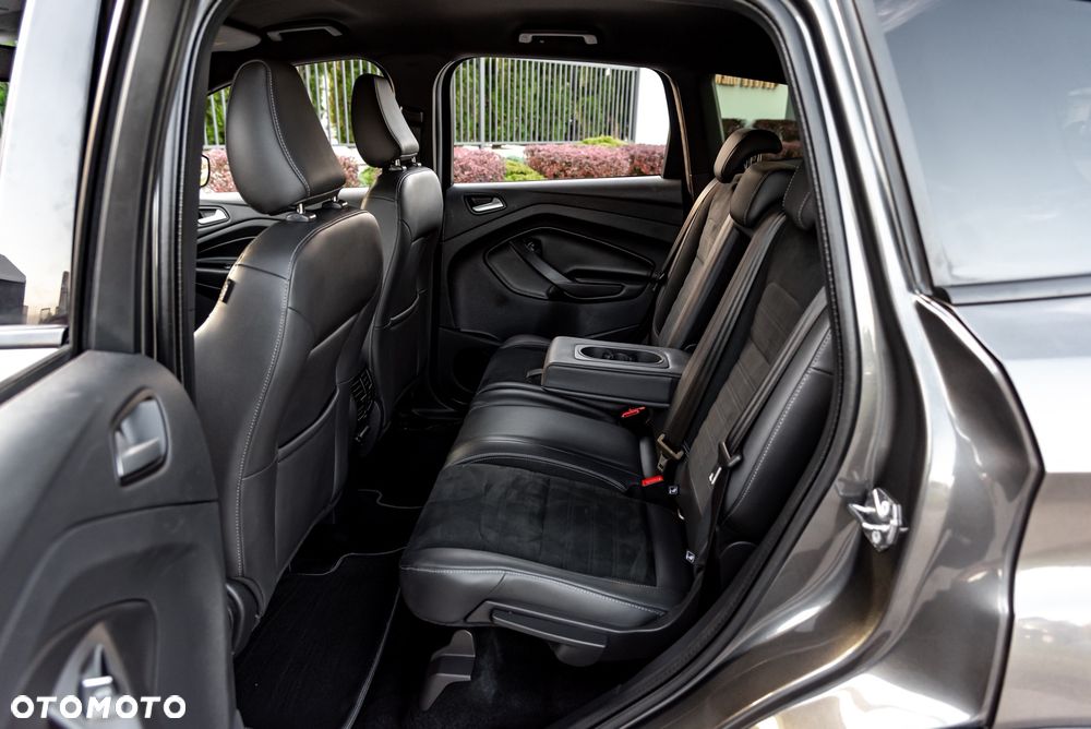 Ford Kuga 2.0 TDCi 4x4 ST-Line - 21