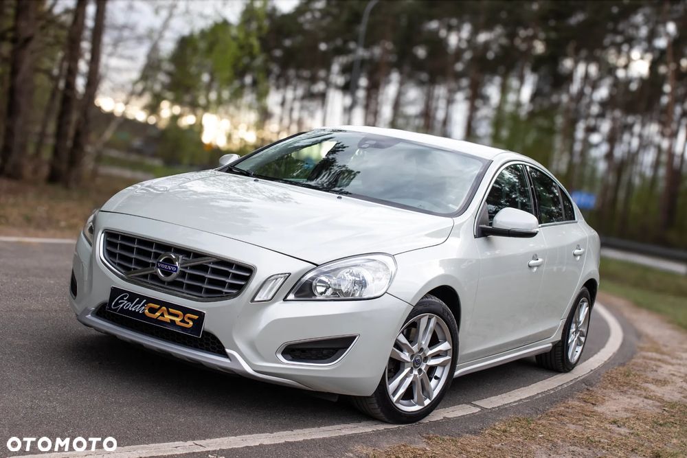 Volvo S60 D3 Momentum - 12