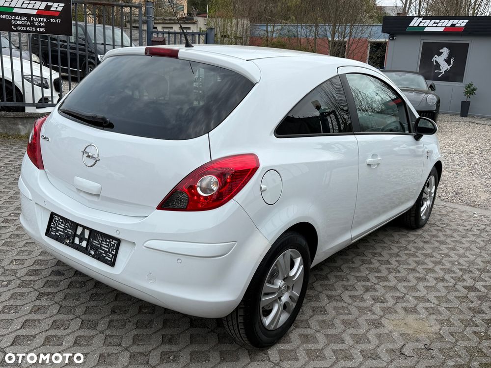 Opel Corsa 1.2 16V Cosmo - 6