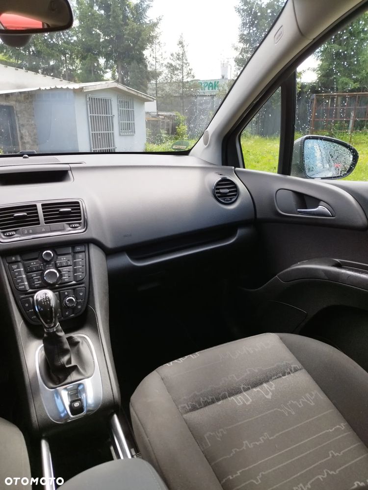 Opel Meriva - 12