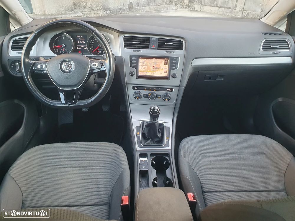 VW Golf 1.6 TDI Confortline - 37