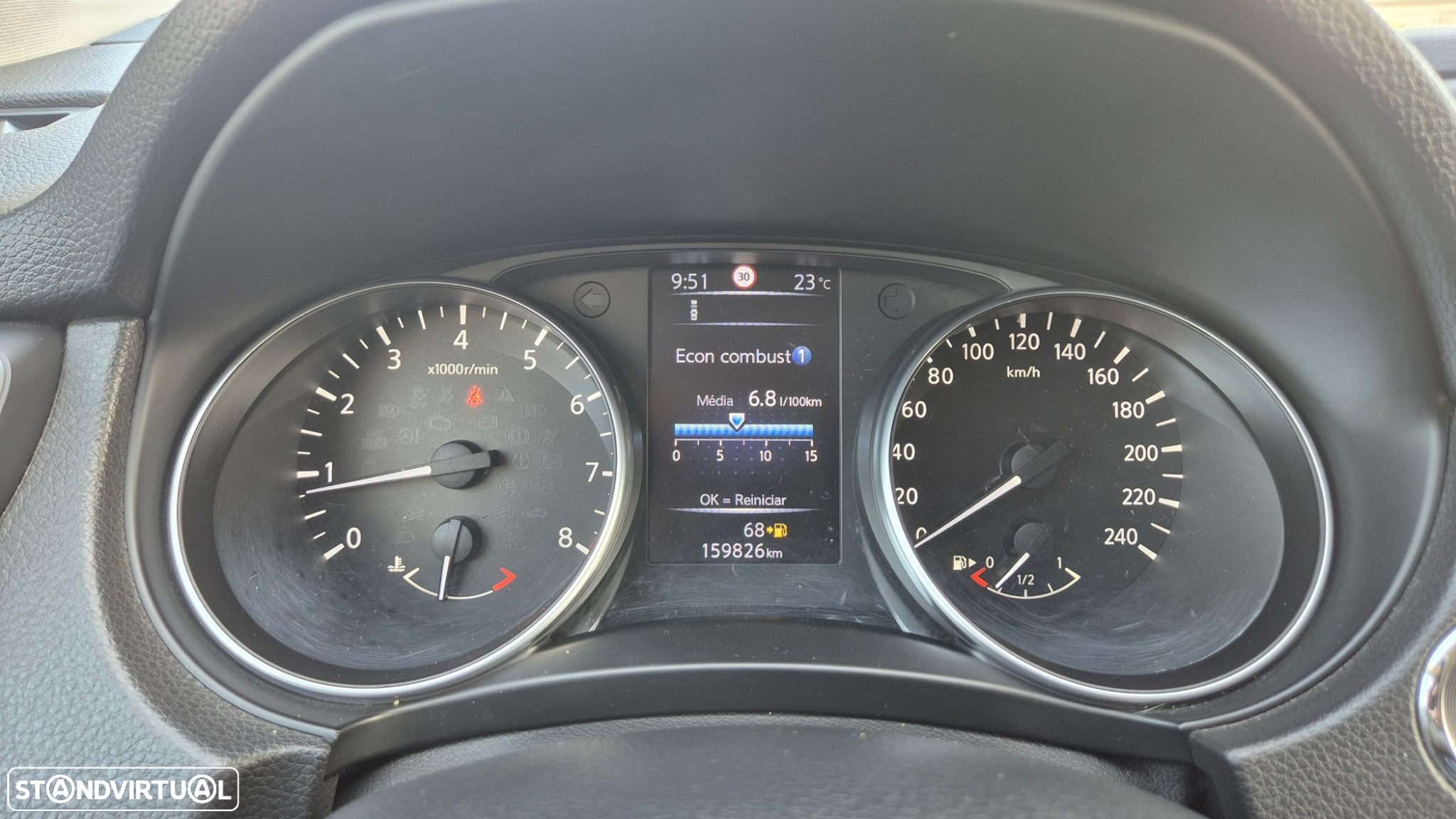 Nissan Qashqai 1.2 DIG-T N-Connecta 18 - 19