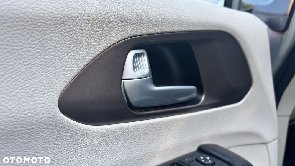 Chrysler Pacifica - 17