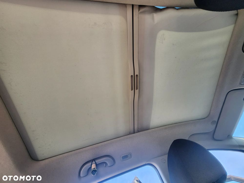 Kia Venga 1.6 L - 12