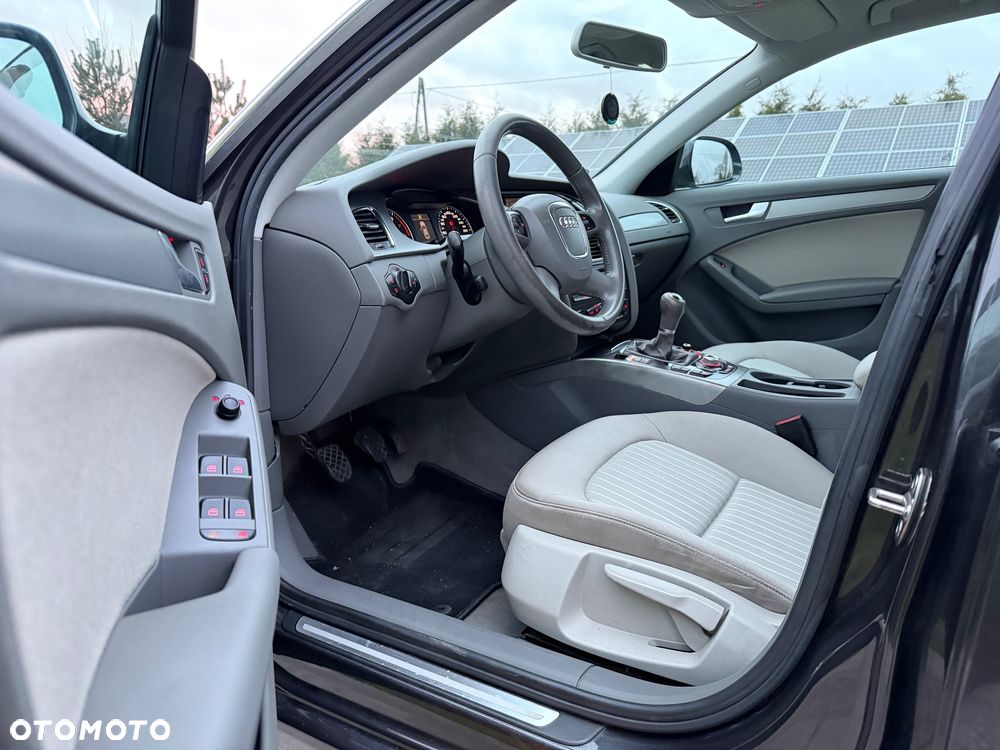 Audi A4 Limousine - 13