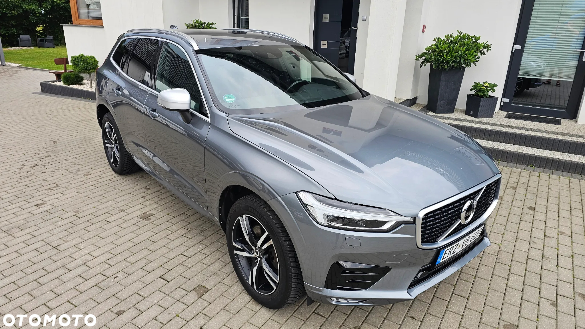 Volvo XC 60 D4 R-Design - 8