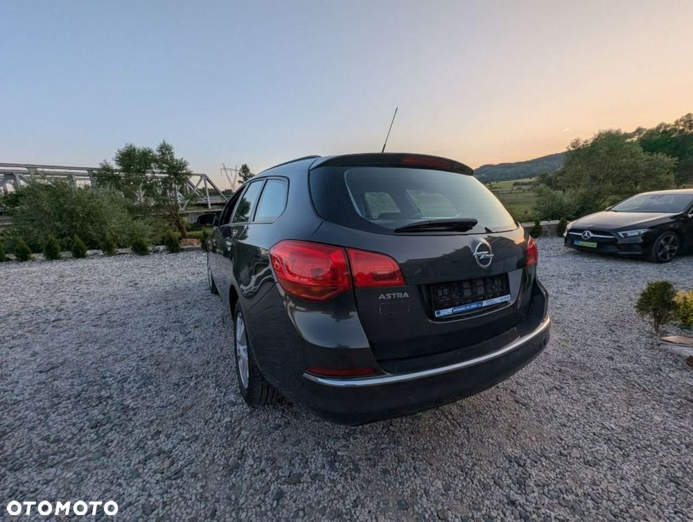 Opel Astra - 10
