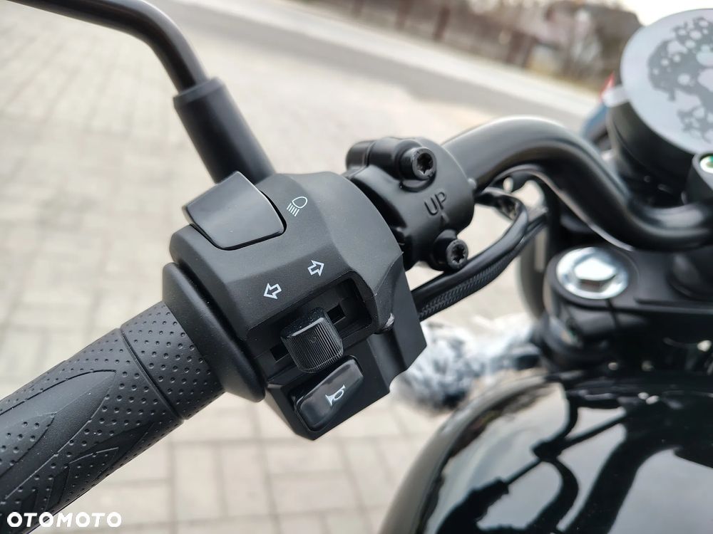 QJMOTOR SRV 125 - 15