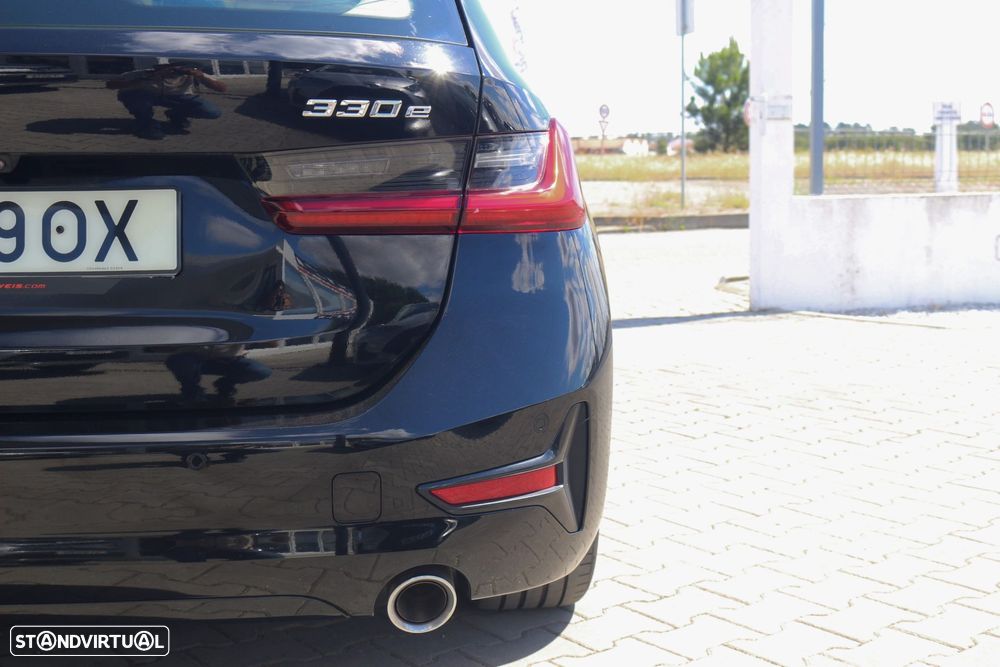 BMW 330 e Line Sport Auto - 18