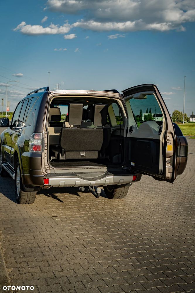 Mitsubishi Pajero - 31
