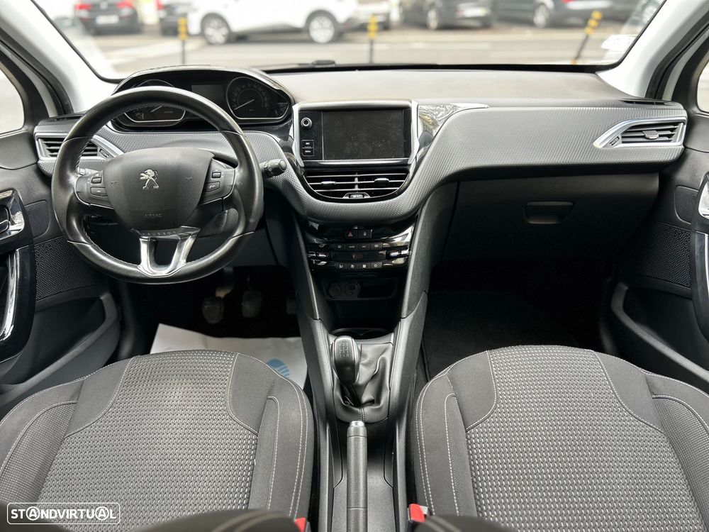 Peugeot 208 1.2 VTi Allure - 5