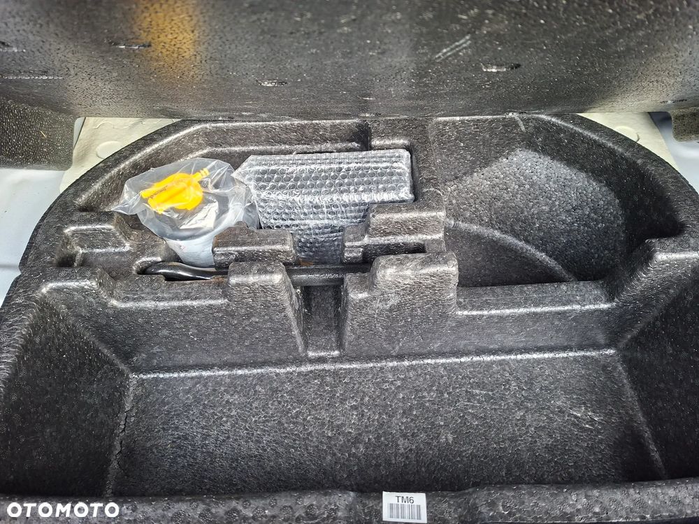 Hyundai Kona 64kWh Premium - 30