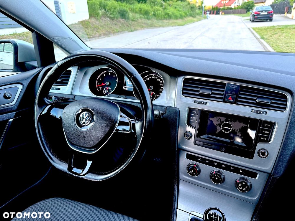 Volkswagen Golf - 16