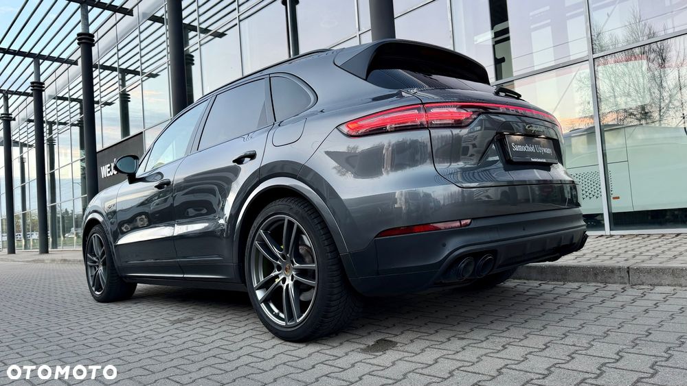 Porsche Cayenne Platinum Edition - 4