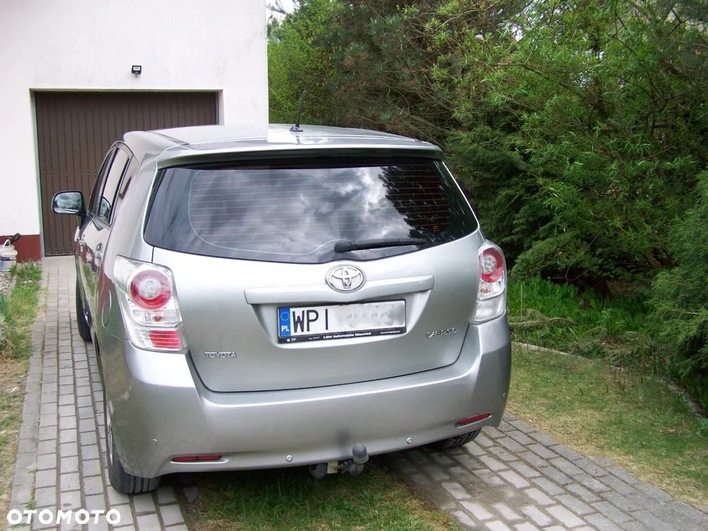 Toyota Verso 1.8 Premium EU5 - 4