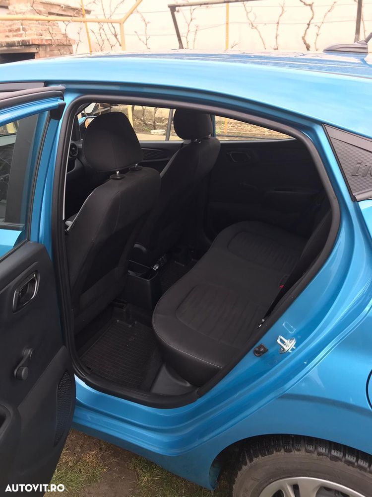 Hyundai i10 1.0 l 67 CP AMT Comfort+ - 11