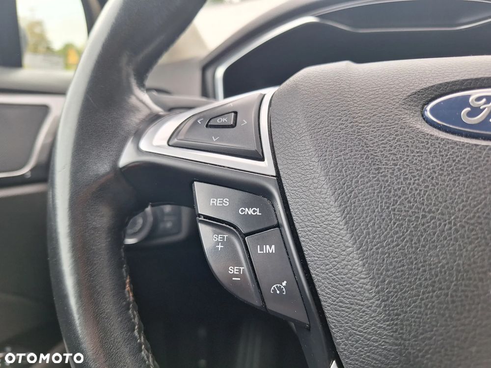Ford Mondeo 2.0 EcoBlue Titanium - 23