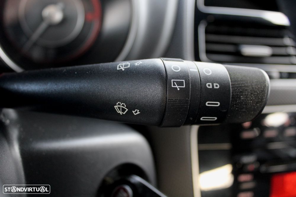 Fiat Punto 1.3 M-Jet Lounge S&S - 18