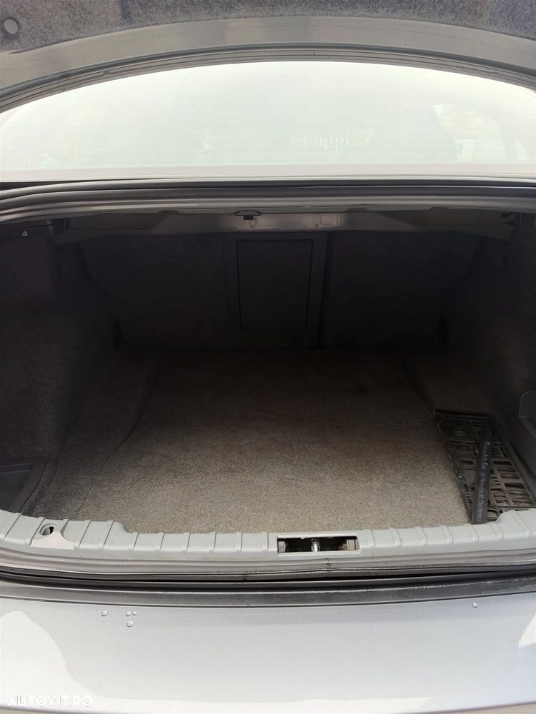 BMW Seria 3 2010 — imagine 14