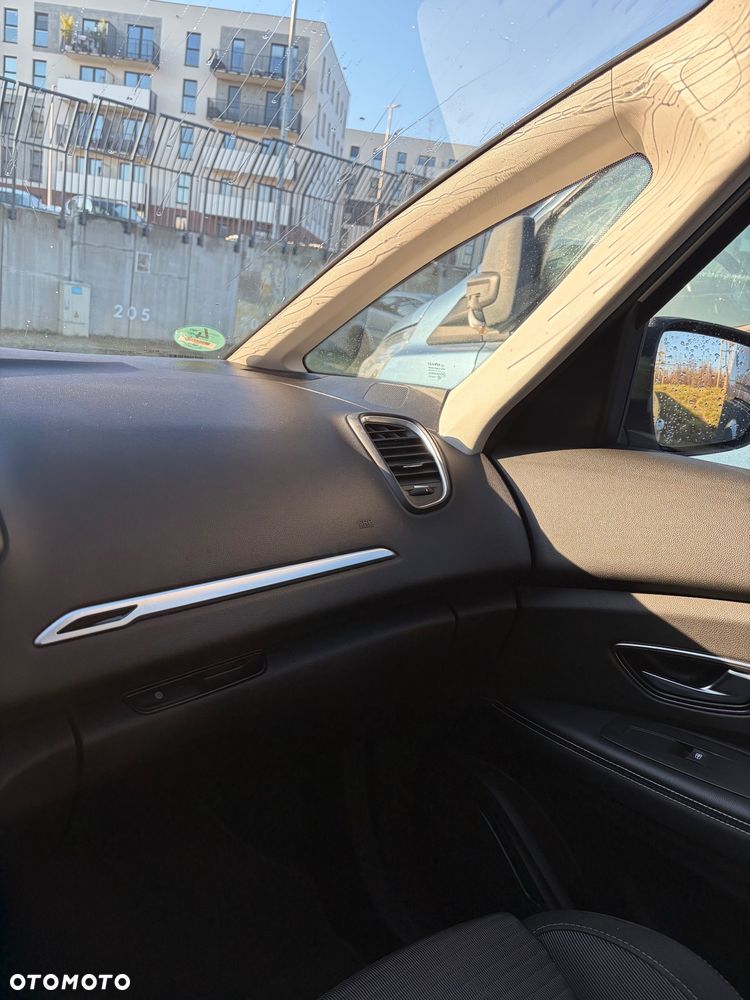 Renault Scenic 1.5 dCi Life - 10