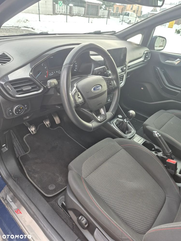 Ford Fiesta 1.0 EcoBoost S&S ST-LINE - 17