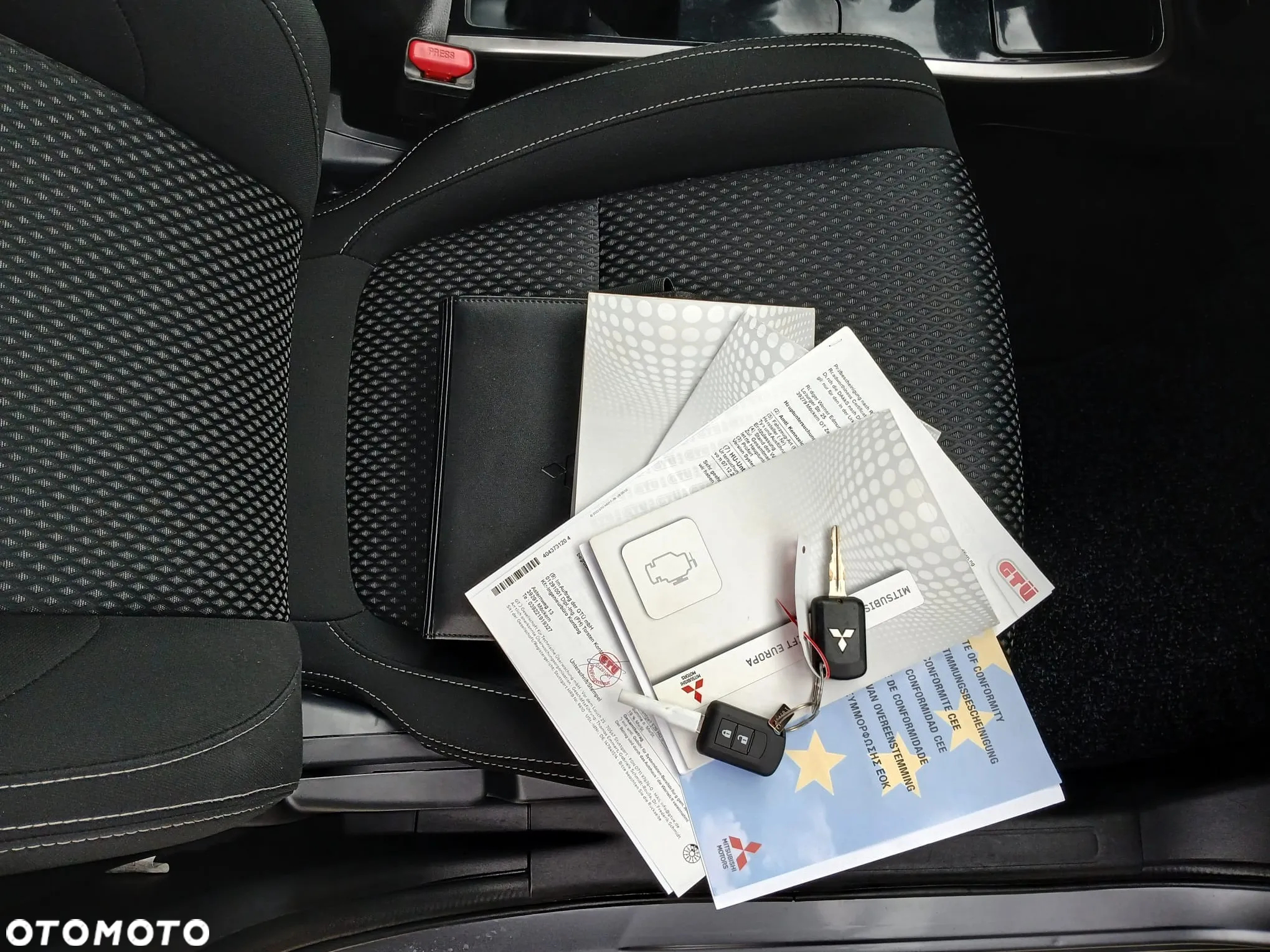 Mitsubishi Outlander 2.0 2WD Diamant - 26