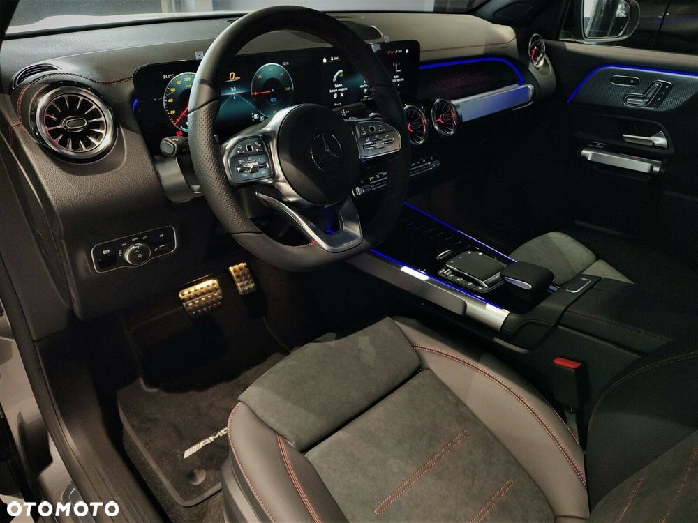 Mercedes-Benz EQB - 13