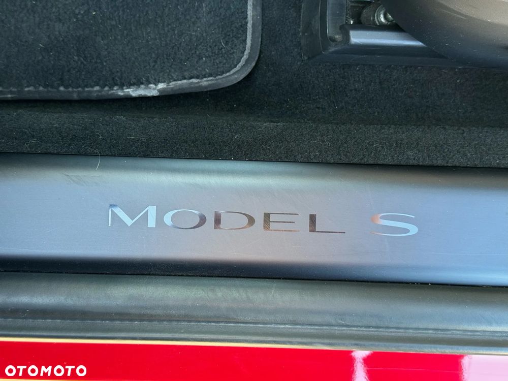 Tesla Model S Plaid - 37