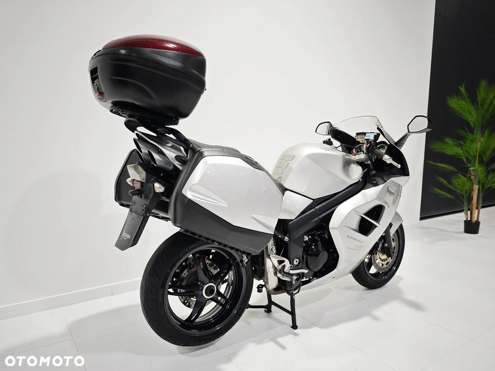 Triumph Sprint - 7