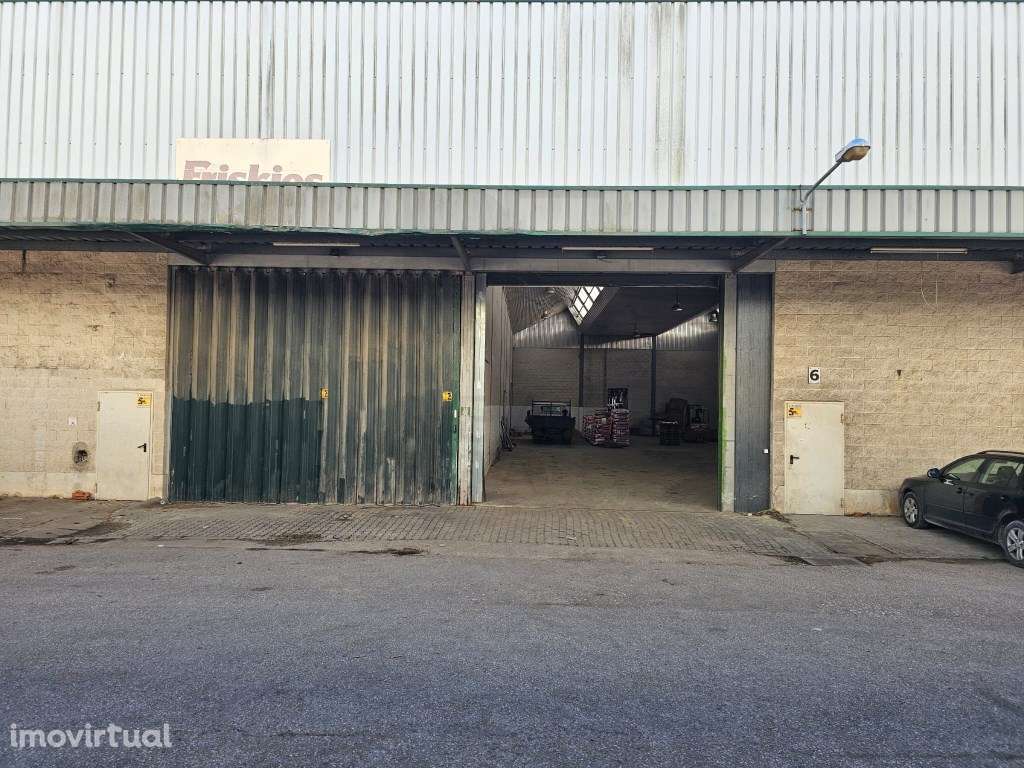 Armazém Industrial com 525 m², Pé-Direito de 7 m, com Escritório | ... - Grande imagem: 5/12