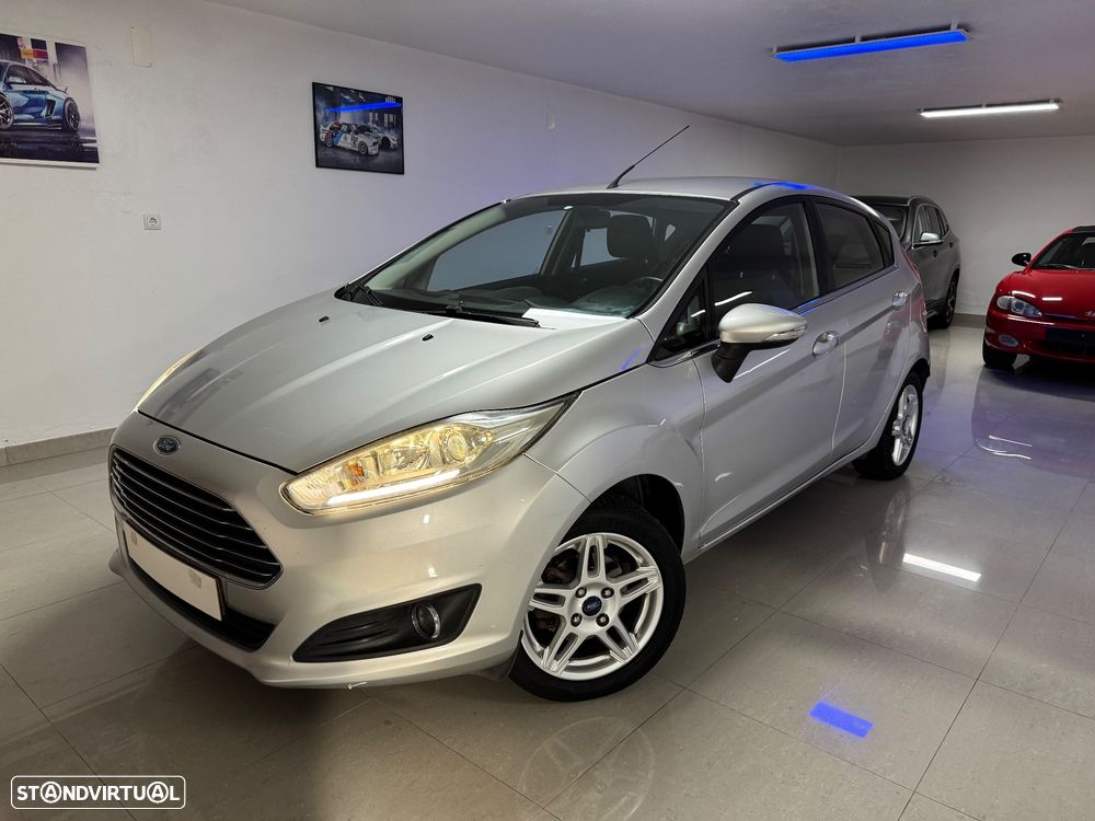 Ford Fiesta 1.0 T EcoBoost Titanium - 1