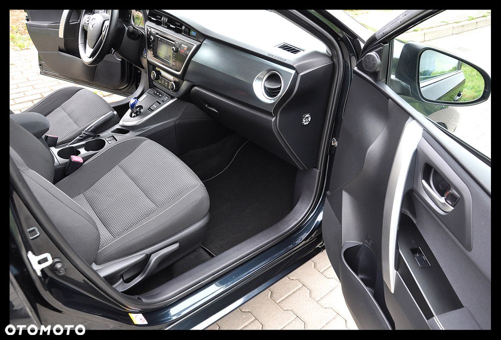 Toyota Auris - 26