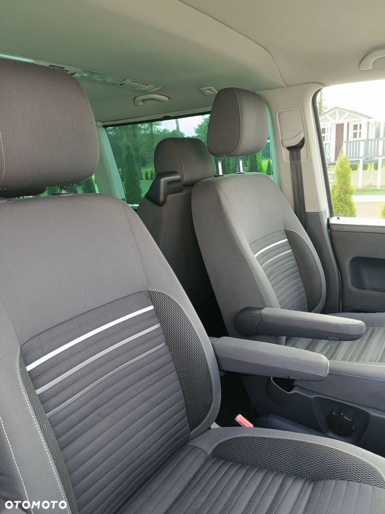Volkswagen Multivan - 21