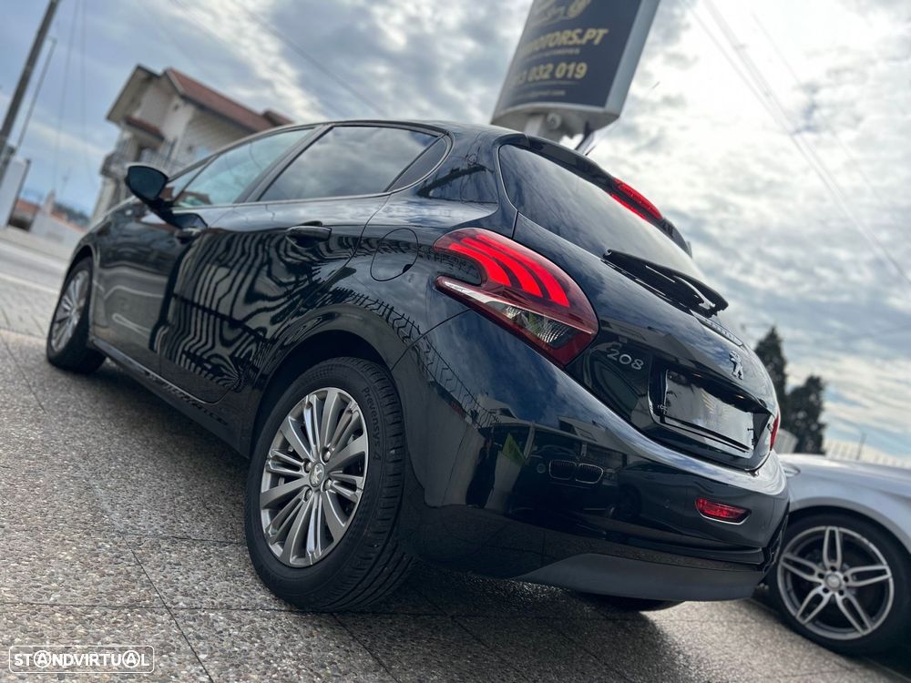 Peugeot 208 1.6 BlueHDi Style - 11